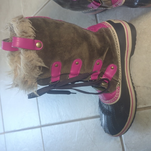Sorel Green and Pink Fur-Lined Boots Joan Of Arc Girls Size 5 Big Kid - Picture 5 of 10